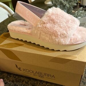 Koolaburra Blush Fuzzy Slide Sandals